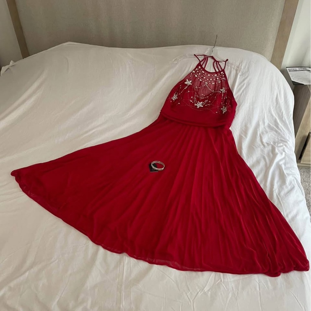 Elegant Red Evening Dress
